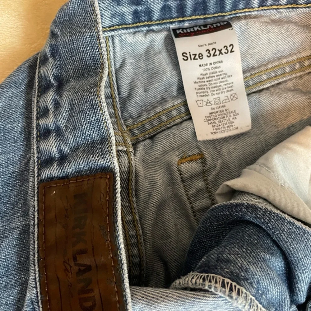 Mens 32x32 Kirkland Signature Blue Denim Jeans - Picture 3 of 4